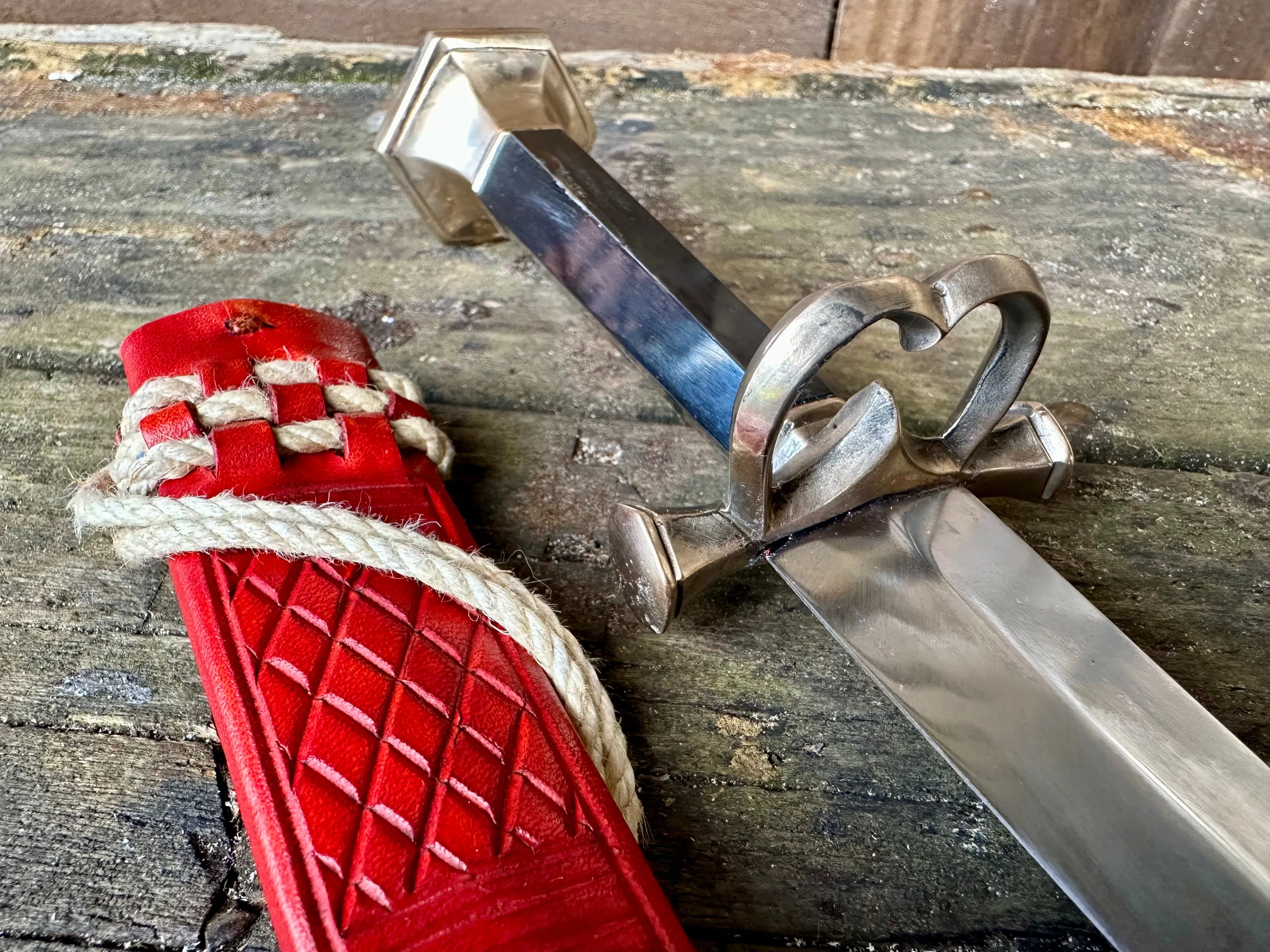 16thC German quillon dagger with hexagonal grip - SOLD