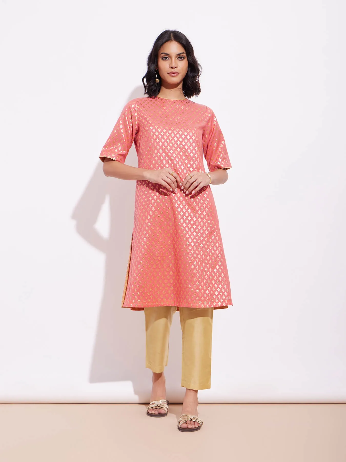 Chanderi Woven Design Kurta Set - Peach & Gold