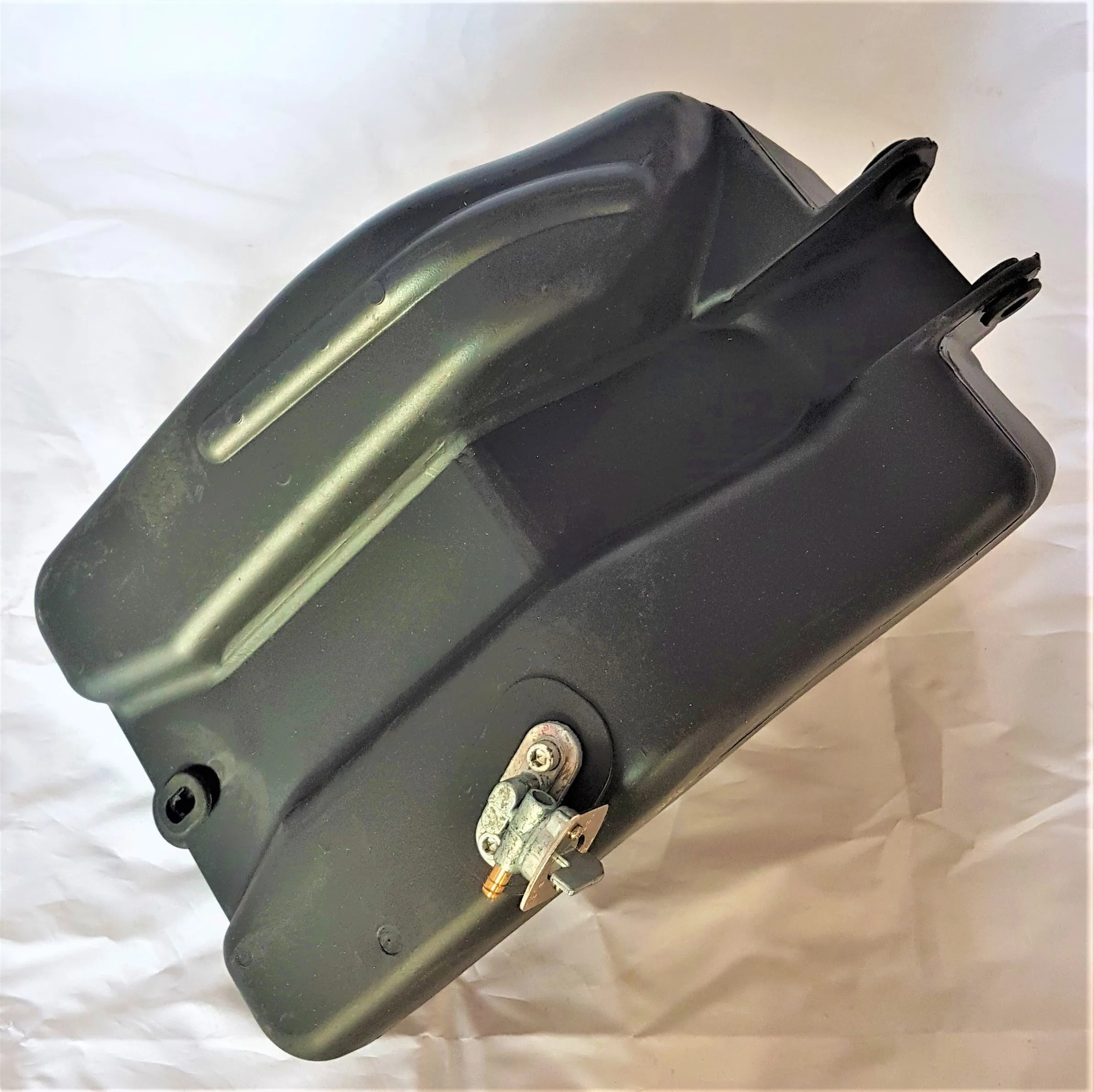 FUT37 PETROL FUEL TANK WITH FUEL CAP FOR JLA-13 150CC GY6 OFF ROAD QUAD BIKE