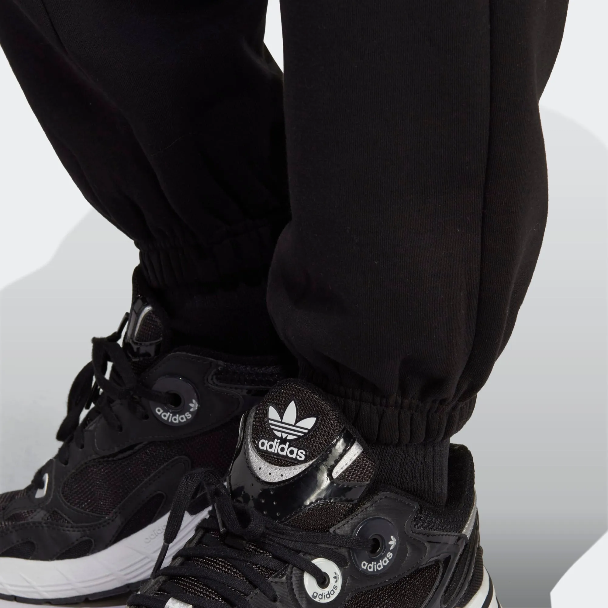 W Essentials Fleece Joggers 'Black'